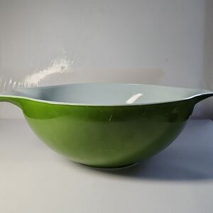 Vintage Pyrex Avocado Green Cinderella 444-4qt